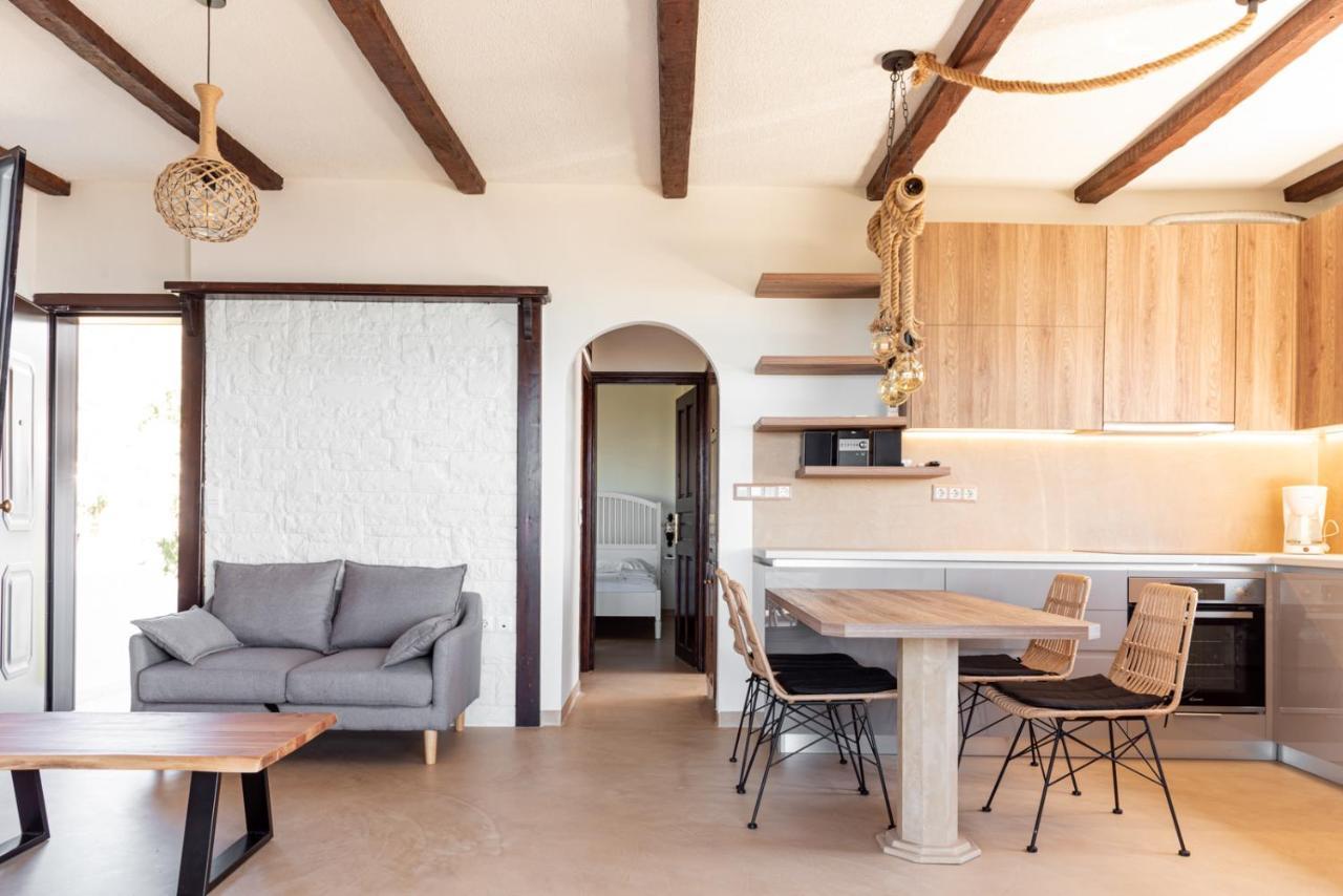 Alkis House By Aegiankazarte Apartment Kapotidhes Bagian luar foto